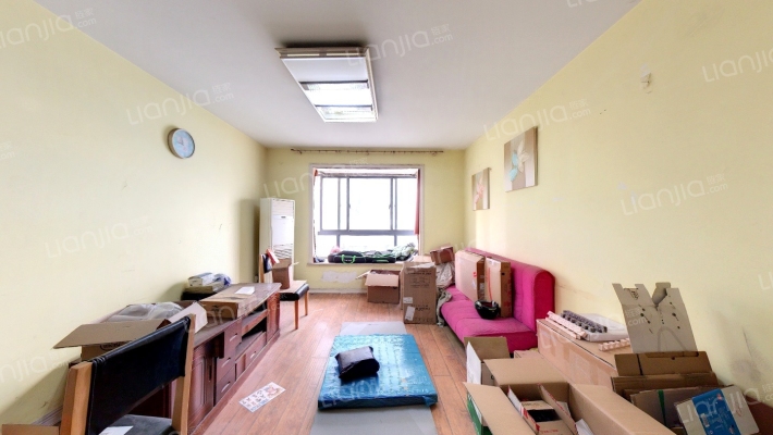 新港公寓(新吴区)二手房实景图