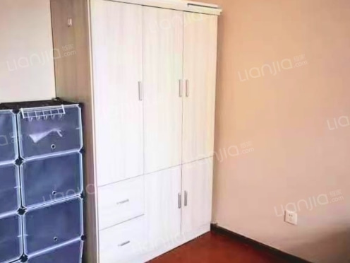 合租·东山商城北区 3居室 北卧