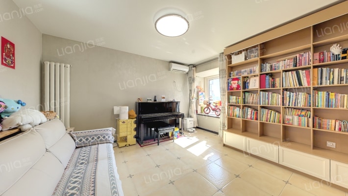 保利香槟花园二手房实景图