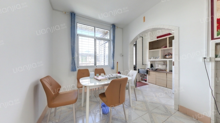 日东新村二手房实景图