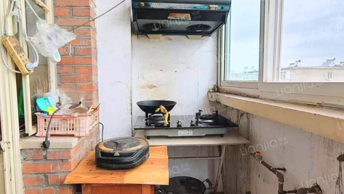 华阳路上的板楼 集中供暖 生活成本低-厨房
