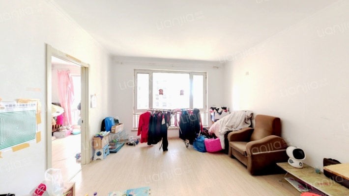 自然天城B区二手房实景图