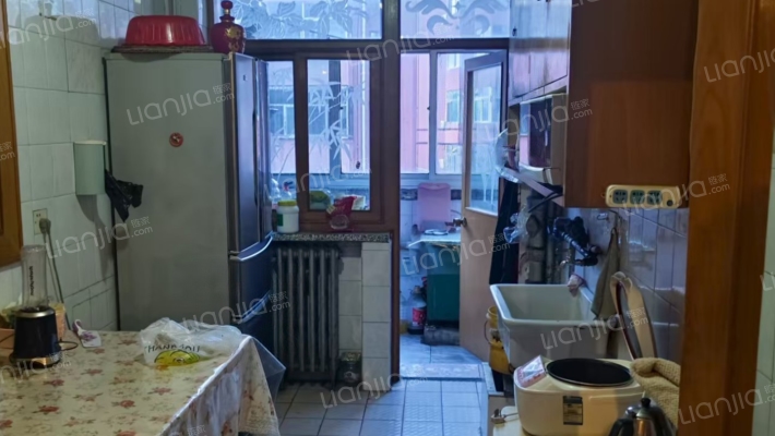 市区好房，距离三义，西丁，双塔近，生活便利。-餐厅