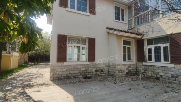 必看房，独栋琉璃湖别墅，产权清晰，无抵押-窗外景观