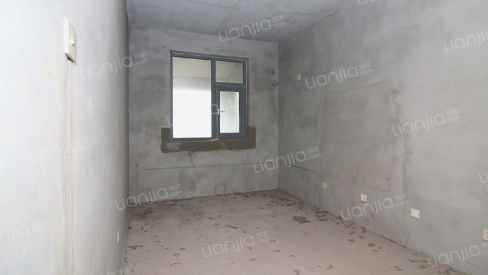 京港澳高速出口优质别墅，小区环境优雅，物业管理完善-卧室B