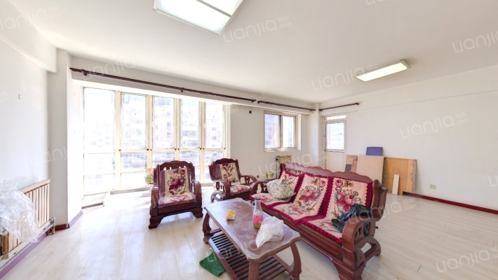 锦绣小高层二手房实景图