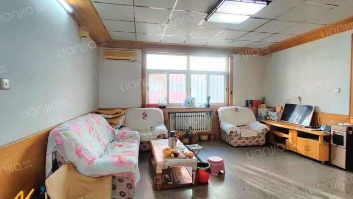 房地产管理局宿舍二手房实景图
