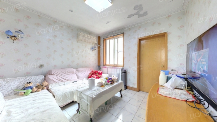 海红住宅小区二手房实景图