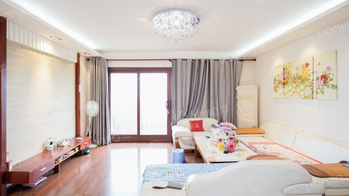 凤凰路97号二手房实景图