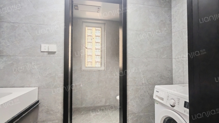 三利中和城二期B区 3室2厅 南 北-卫生间A