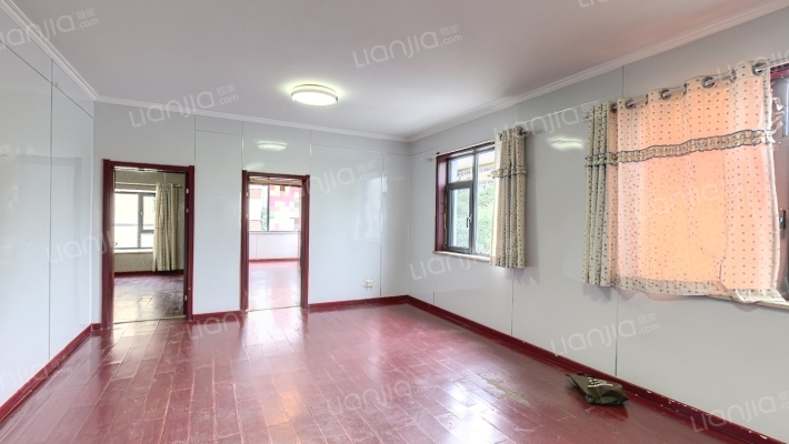 龙腾名邸二手房实景图