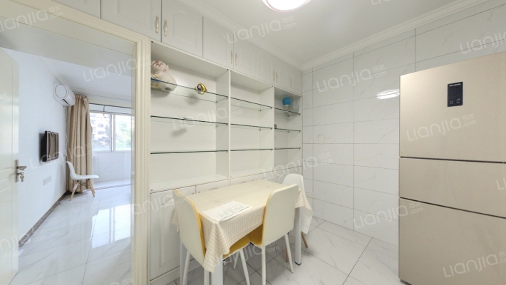 三佳花苑二手房实景图