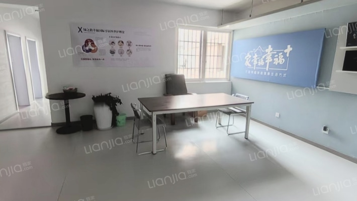 金发佳苑二手房实景图