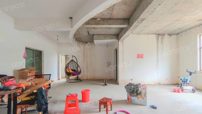 翡翠山庄二手房实景图