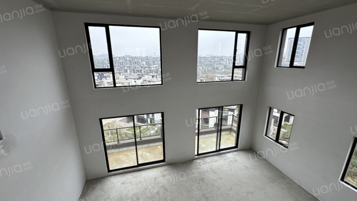 保利公园瑞玺二手房实景图