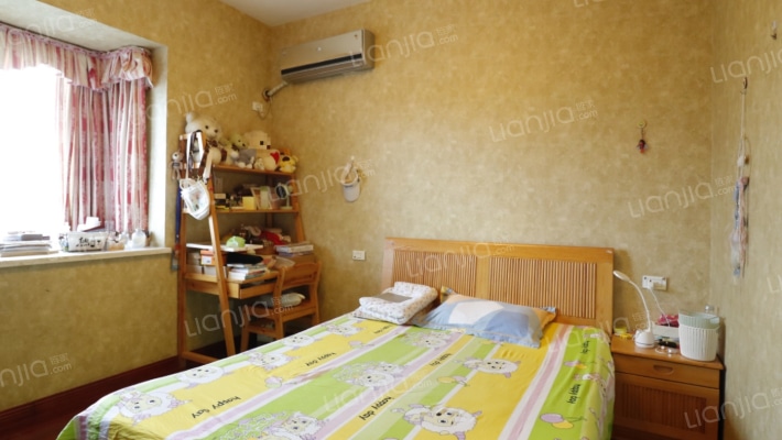 房子位于上江北好的地段位置好交通方便配套设施完善-卧室B