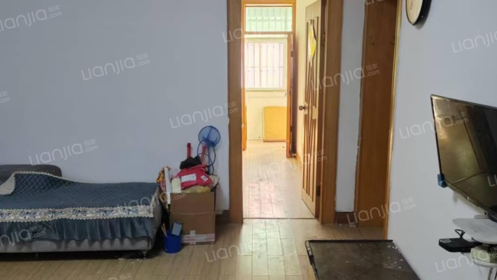 卫生局宿舍二手房实景图