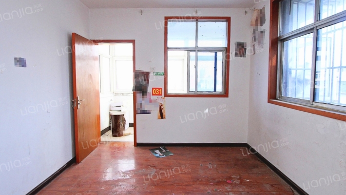 李庄小学家属院二手房实景图