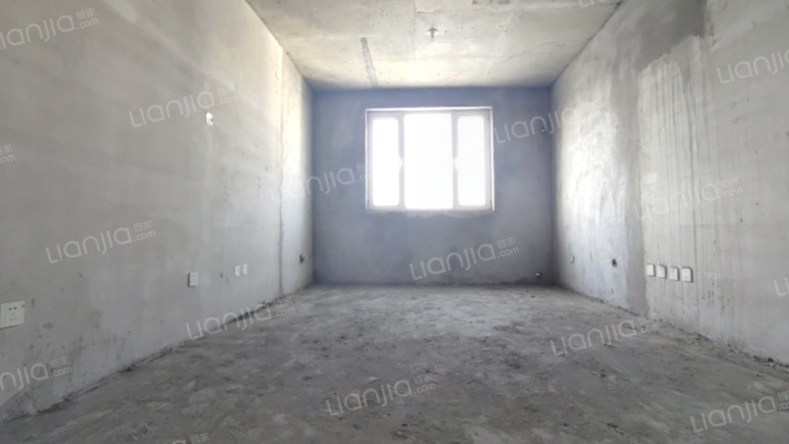 开发区钻石商圈京中美居南北通透两居满五唯一配套齐全-客厅