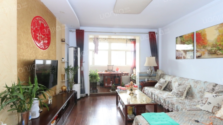 钟楼大街11号院二手房实景图