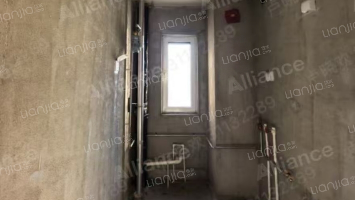 高尔夫别墅区内高层南北通透三居出售-厨房