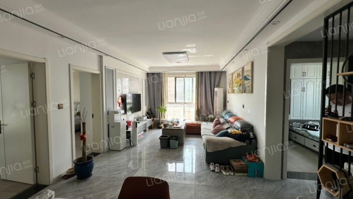 水岸城邦二手房实景图