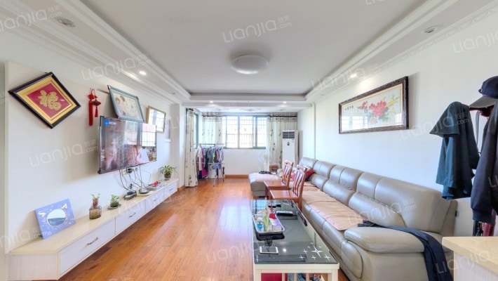 鸿景湾小区二手房实景图