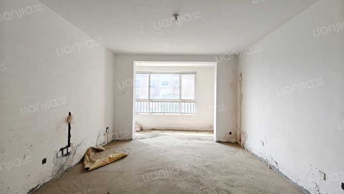 心怡佳苑二手房实景图