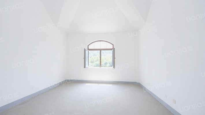 牧龙原墅二手房实景图