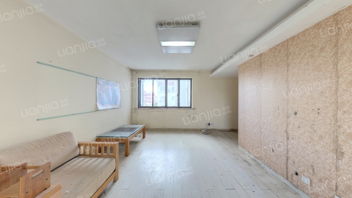 晨光公寓二手房实景图