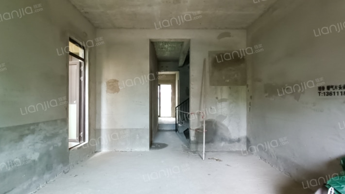 金阳新世界翡翠谷二手房实景图