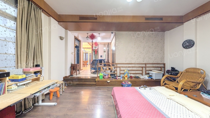 荷兰墅二手房实景图