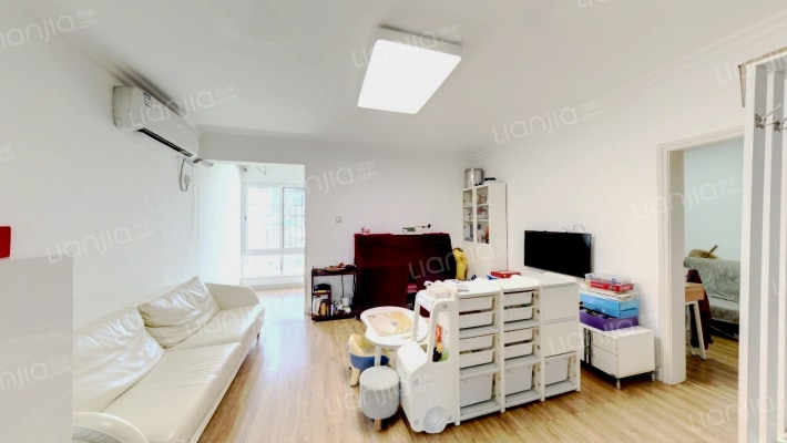 艺丰花园D区二手房实景图