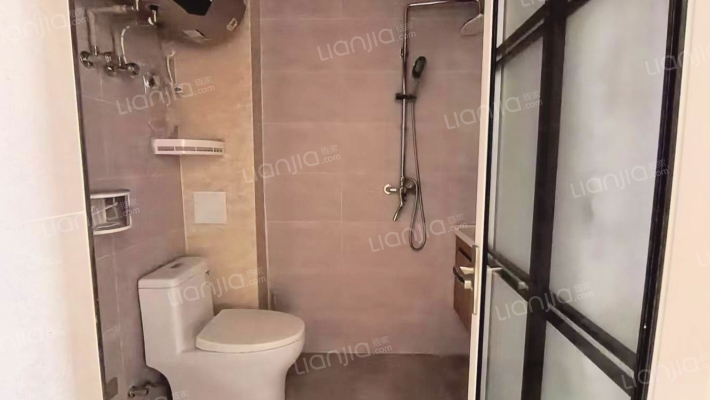 水岸花城 2室1厅 南-卫生间