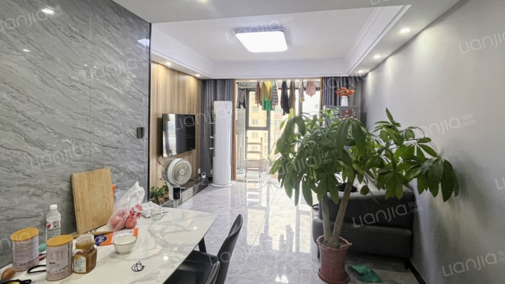 徐梅南苑二手房实景图