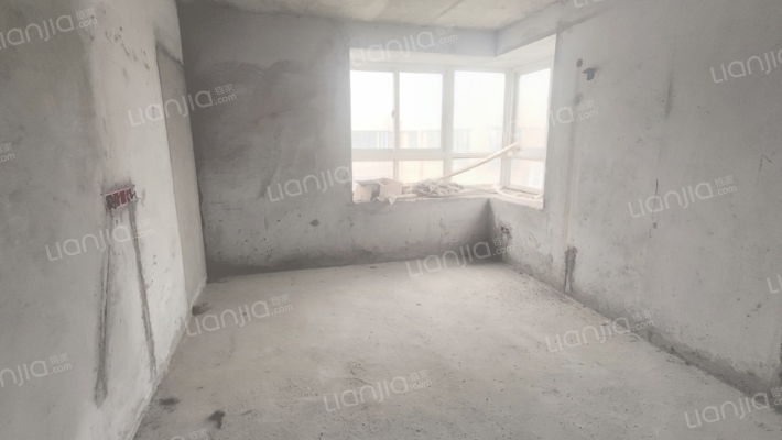 新城嘉苑B区二手房实景图