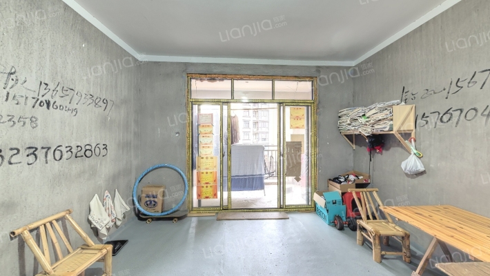 翼天学府二手房实景图