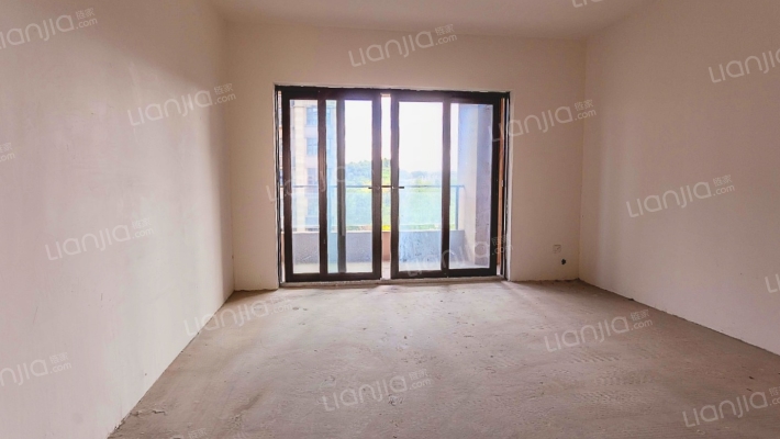 恒大湖山半岛A3区二手房实景图