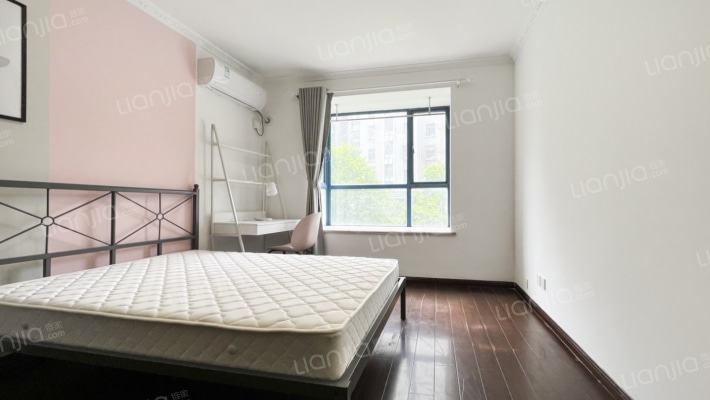 赞成湖畔居二手房实景图