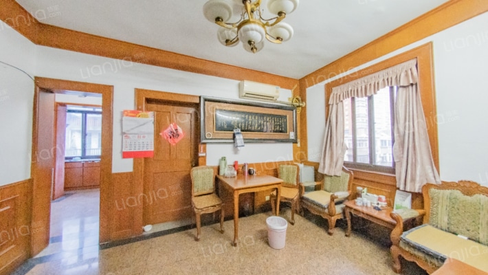 嘉丝新村二手房实景图