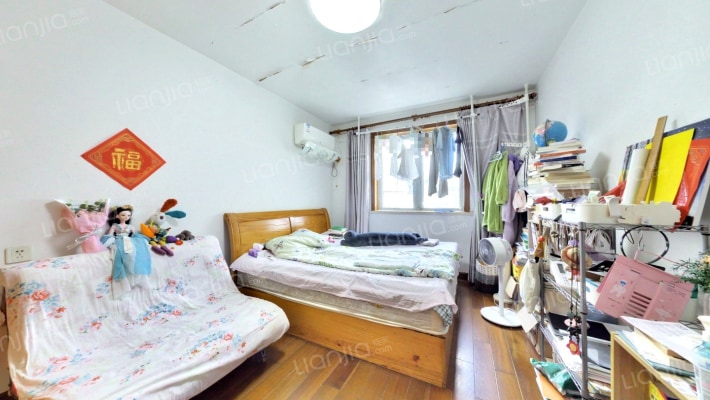 斜土路1358弄二手房实景图