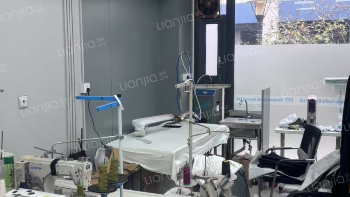 中国轻纺城国贸中心二手房实景图