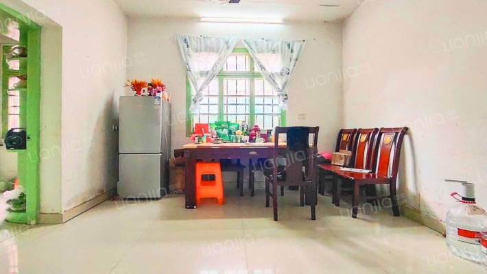 益友小区二手房实景图