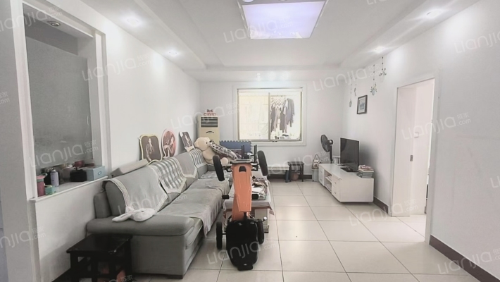 纬中路二手房实景图