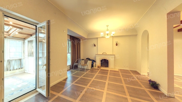 百合园二手房实景图