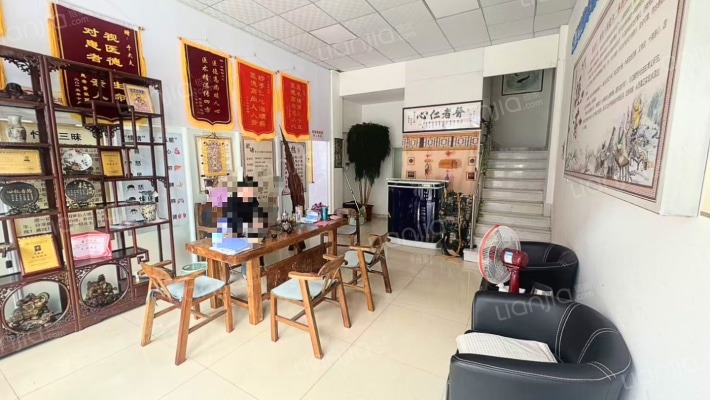 百业国际五金汽配城二手房实景图