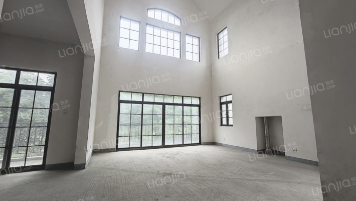 保利拉斐庄园二手房实景图