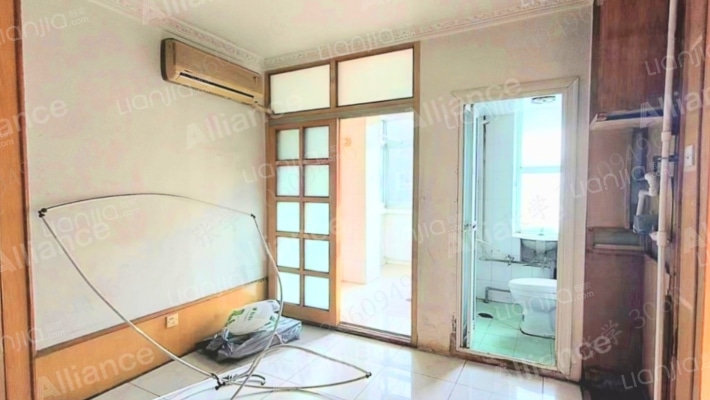 范阳主路，南向两居，业主诚意出售-客厅