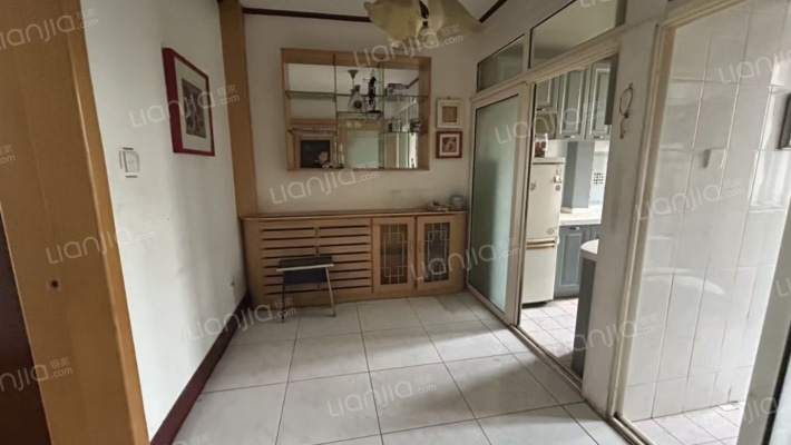 范阳路 物探二号院，南北通透三居室中间楼层-餐厅