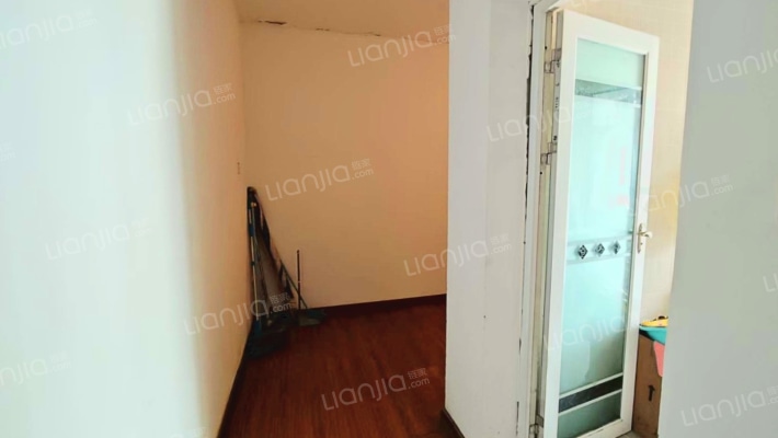 金领大厦二手房实景图